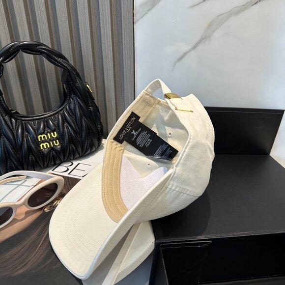 Louis Vuitton LV Embroidered Baseball Cap - Picture 5 of 6